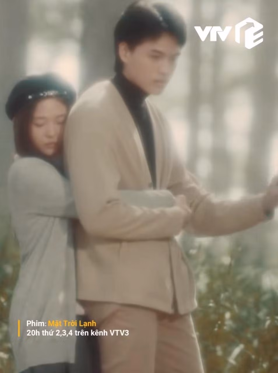 Hình ảnh phim mờ ảo nhìn như phim cũ.