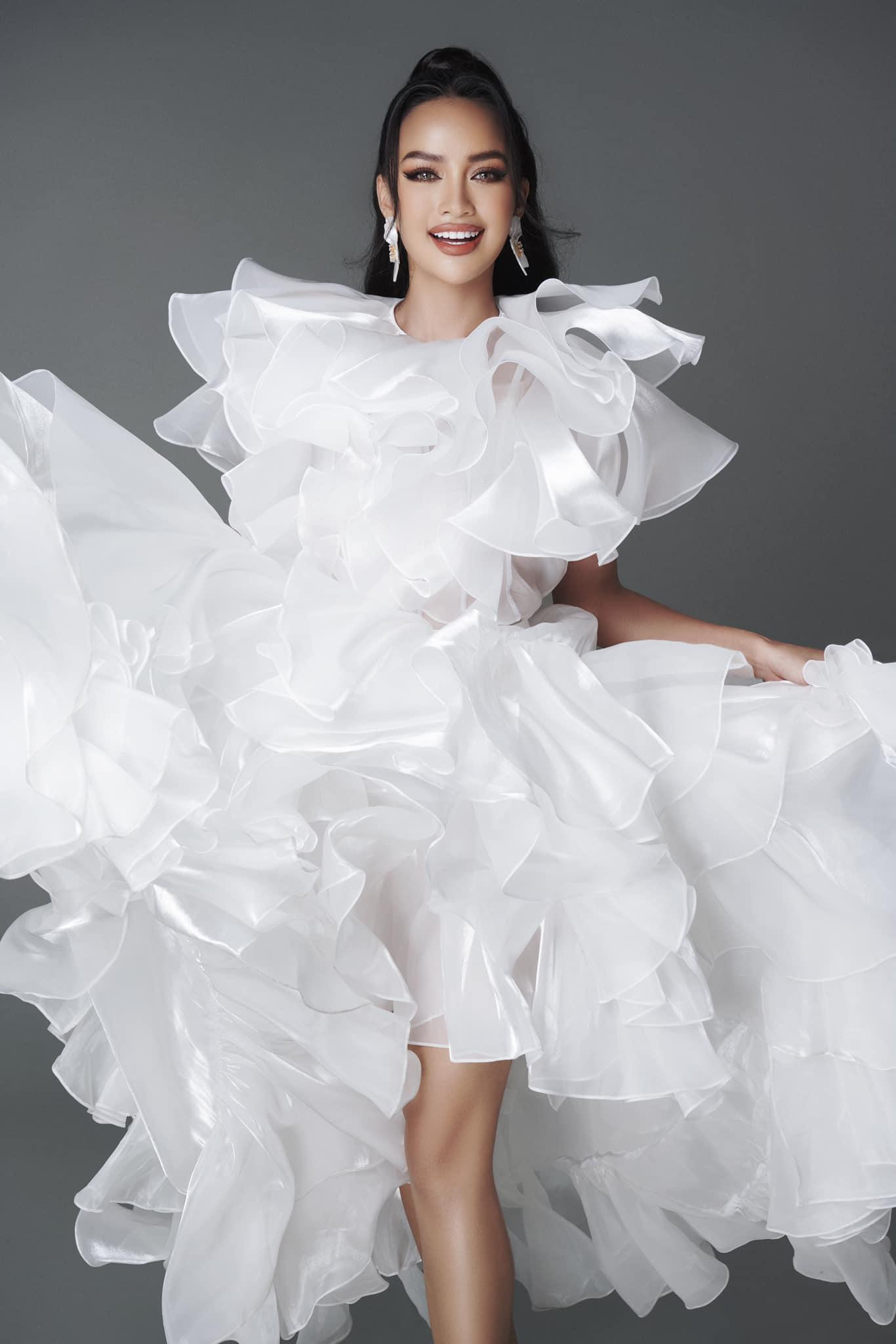 Ngọc Châu là gương mặt quen thuộc trong làng người đẹp Việt Ngọc Châu là gương mặt quen thuộc trong làng người đẹp Việt