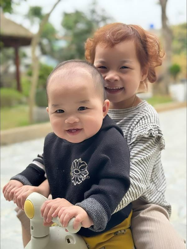 Nhiều cặp đôi trẻ thích xem clip của “Ai Đồ Thúi” để học cách dạy con.