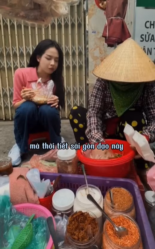 Nàng hậu có loạt video đi ăn quán lề đường rất được yêu thích.