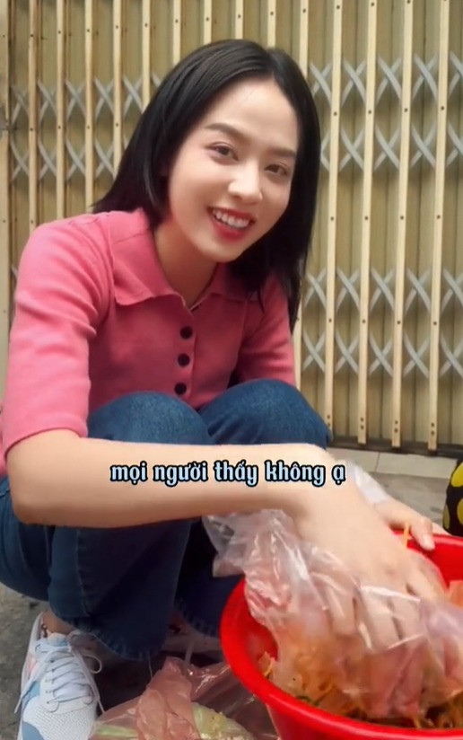 Hình ảnh gần gũi của Thanh Thủy khiến mọi người thêm yêu mến. Hình ảnh gần gũi của Thanh Thủy khiến mọi người thêm yêu mến.