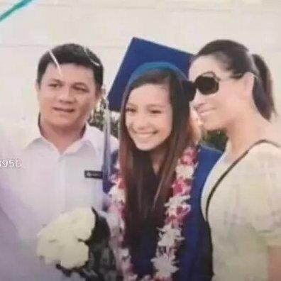 Phi Nhung và chồng cũ bên con gái. Phi Nhung và chồng cũ bên con gái.