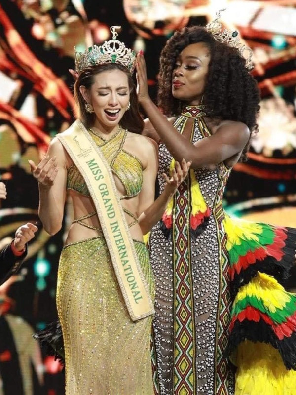 Thùy Tiên cũng đăng quang trên đất Thái.