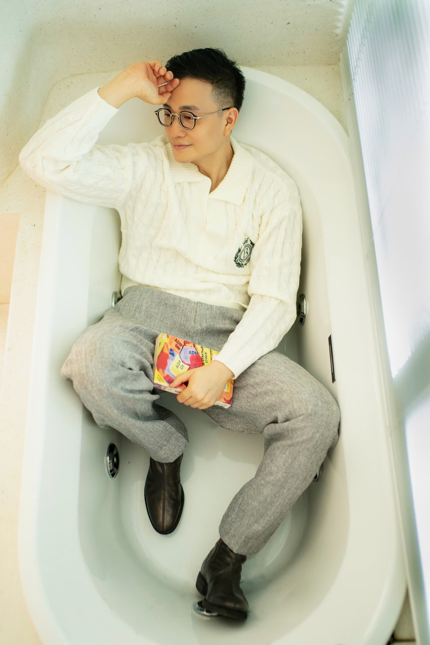 Lương Mạnh Hải đã lâu không đóng phim nhưng vẫn được khán giả quan tâm chú ý Lương Mạnh Hải đã lâu không đóng phim nhưng vẫn được khán giả quan tâm chú ý