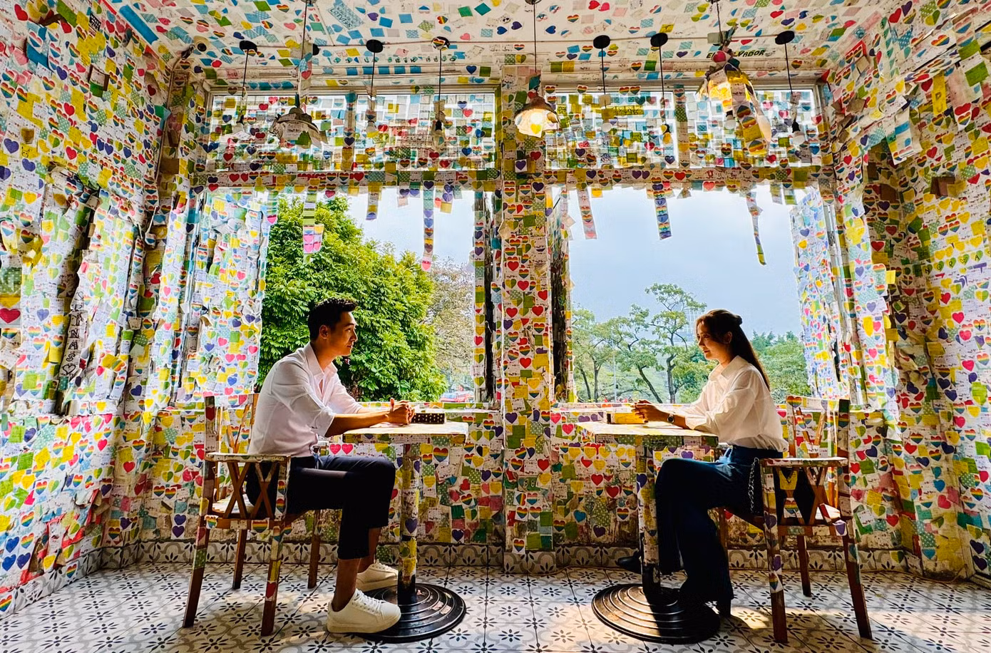 Và họ sắp quay trở lại nơi này.