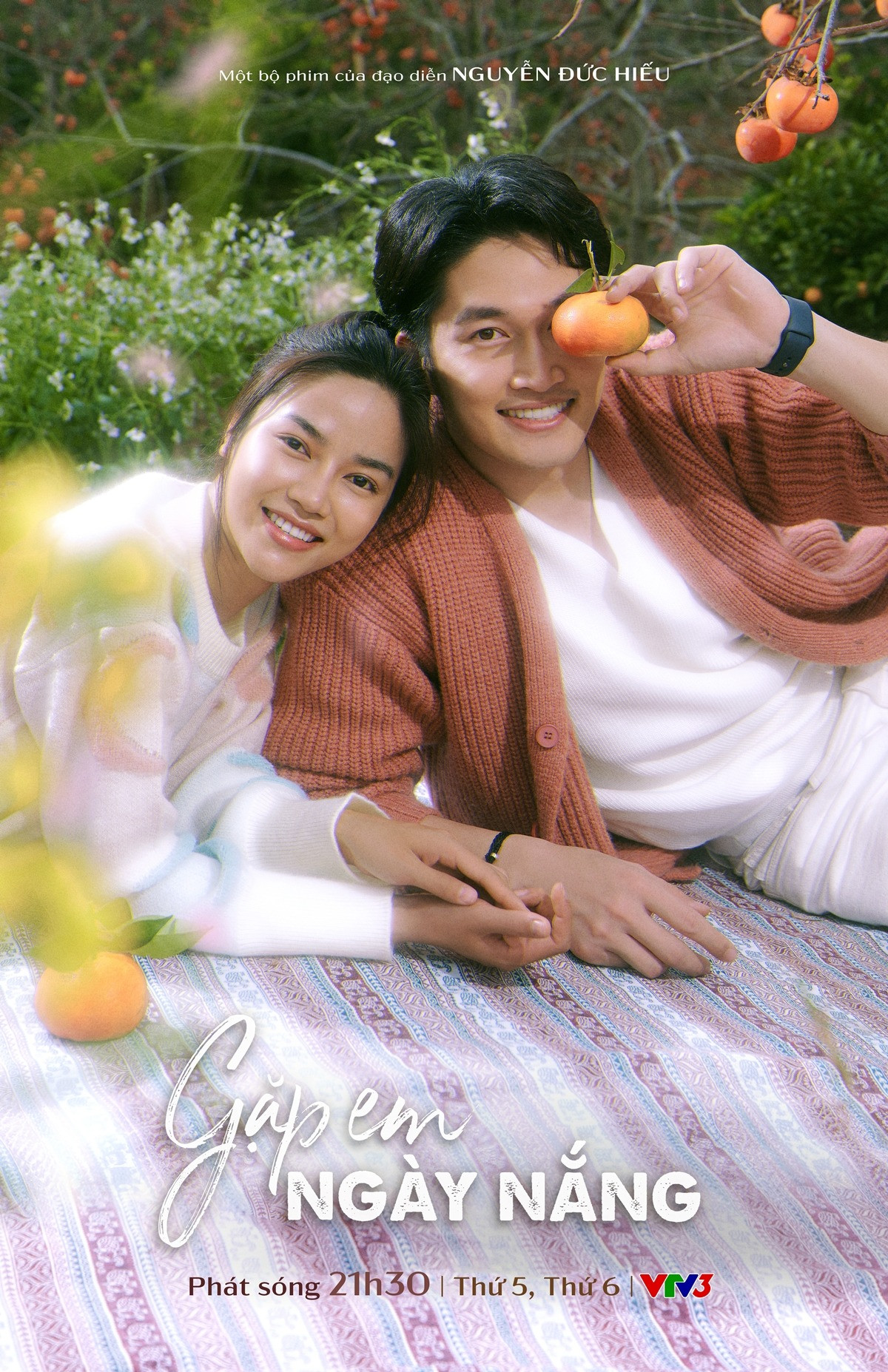 Hai nhân vật chính của Gặp em ngày nắng cũng hẹn hò theo hợp đồng. Hai nhân vật chính của Gặp em ngày nắng cũng hẹn hò theo hợp đồng.