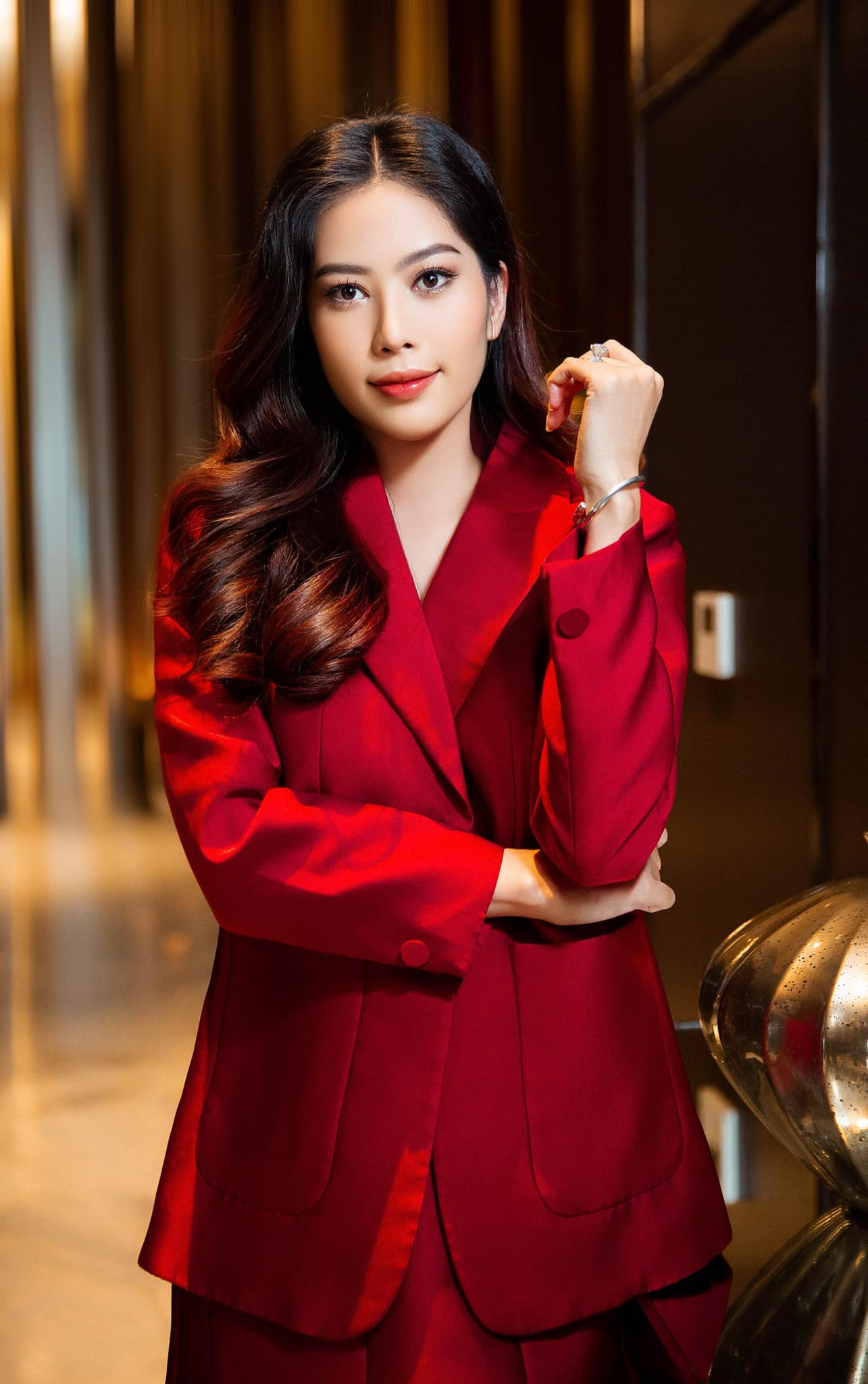 Nam Em tiết lộ chuyện thẩm mỹ hỏng khiến cô rất buồn. Nam Em tiết lộ chuyện thẩm mỹ hỏng khiến cô rất buồn.