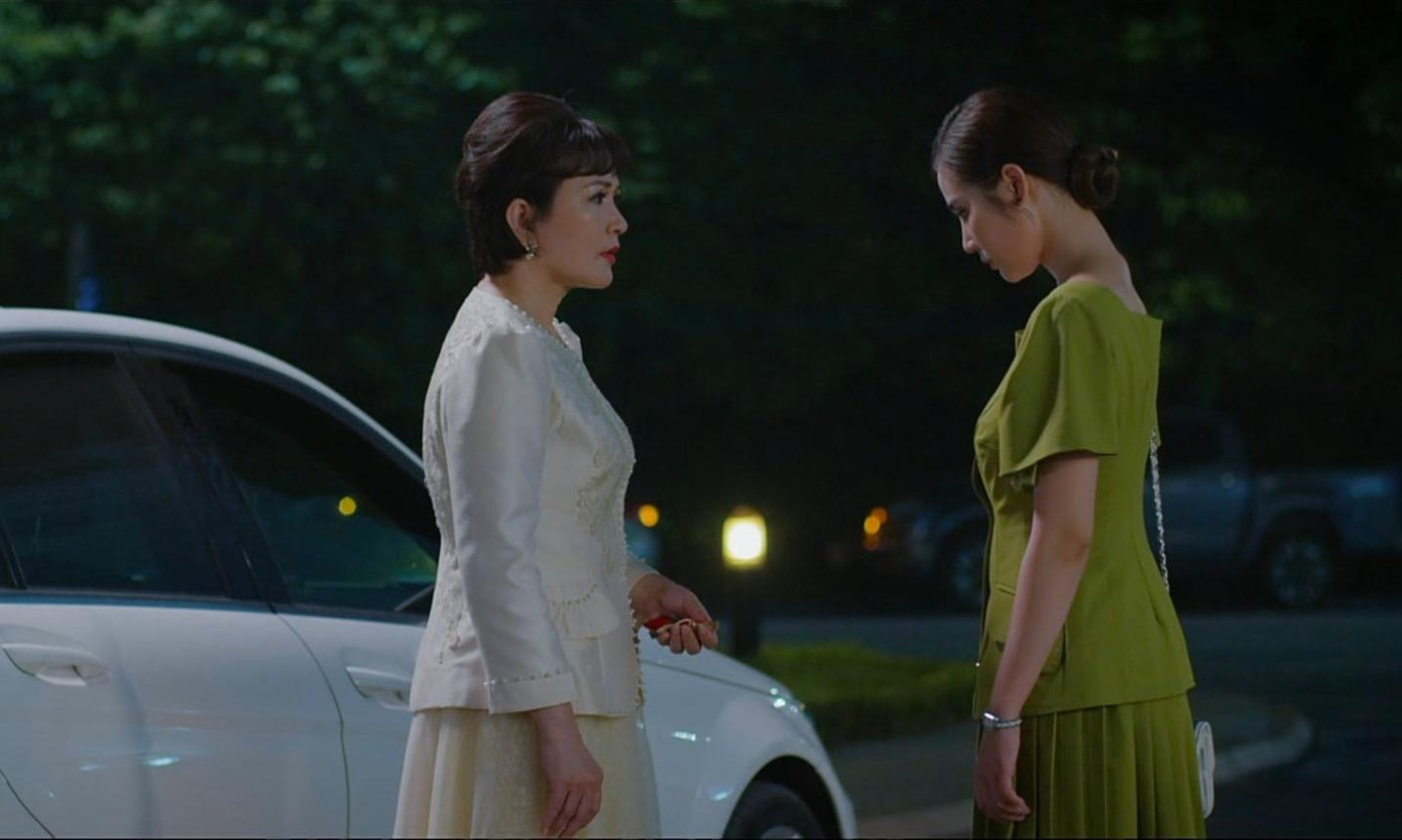 Bà Nhung lại gay gắt với Vân Trang lần nữa