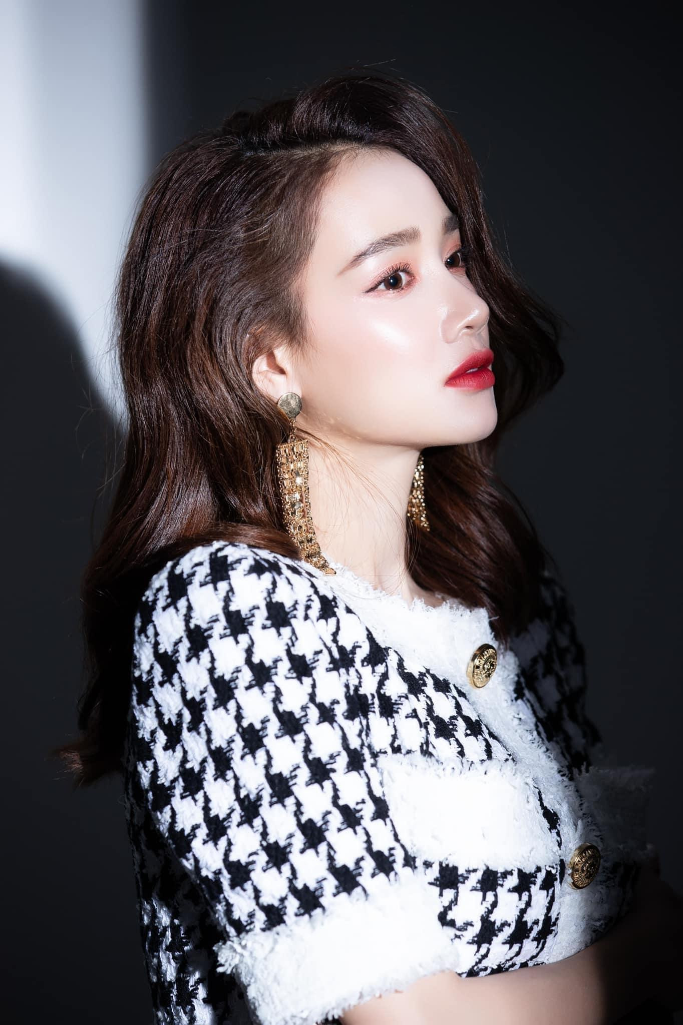 Công ty của Nhã Phương đã có phản hồi chính thức về scandal của nữ diễn viên.