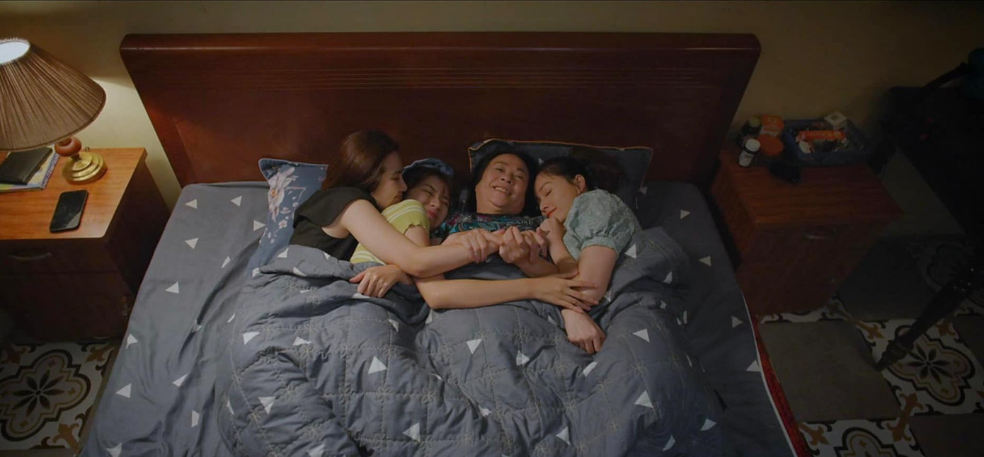 Bà Nga bắt đầu quên đi rất nhiều thứ ở các tập phim cuối. Bà Nga bắt đầu quên đi rất nhiều thứ ở các tập phim cuối.