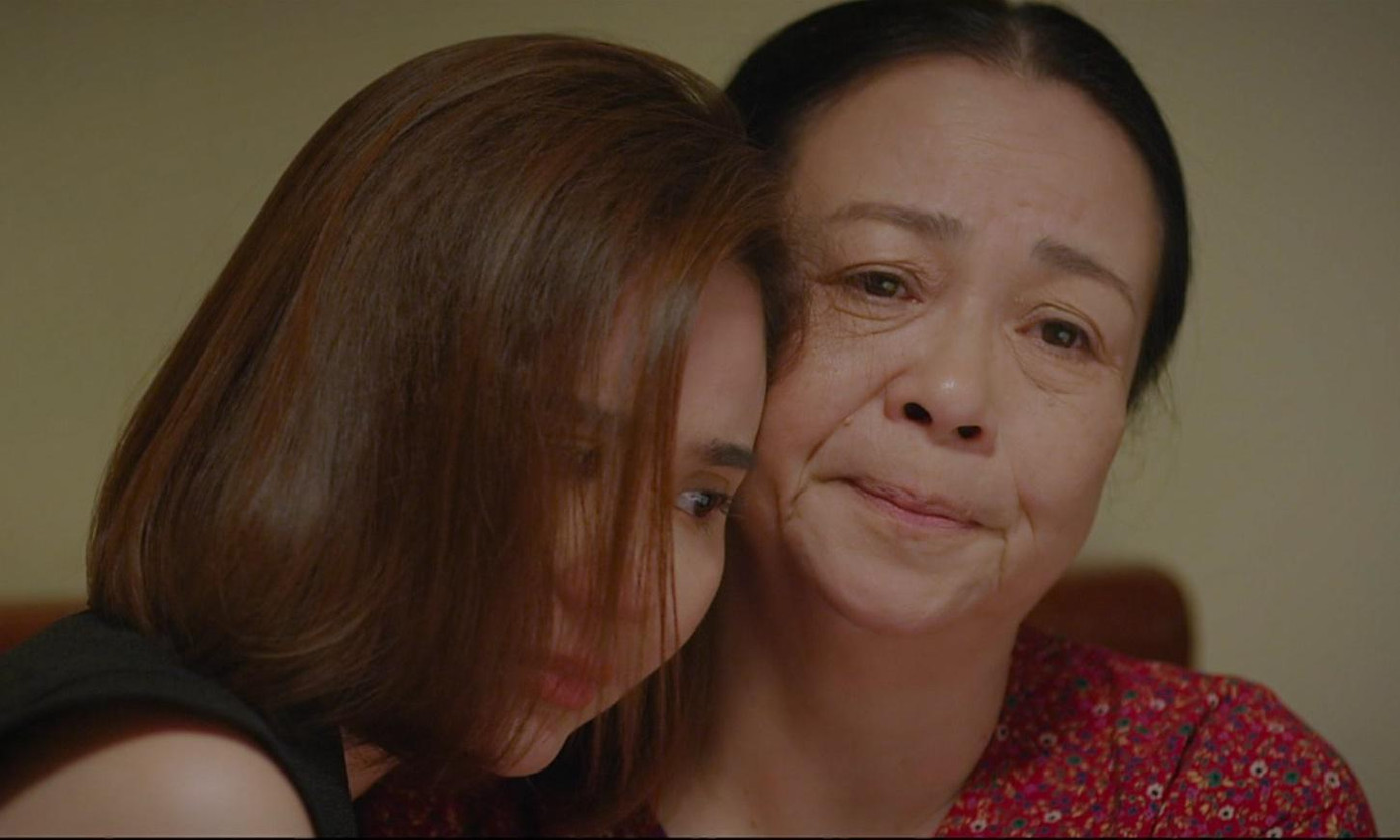 Vân Trang không nguôi đau khổ khi biết về những gì ông Long từng gây ra Vân Trang không nguôi đau khổ khi biết về những gì ông Long từng gây ra