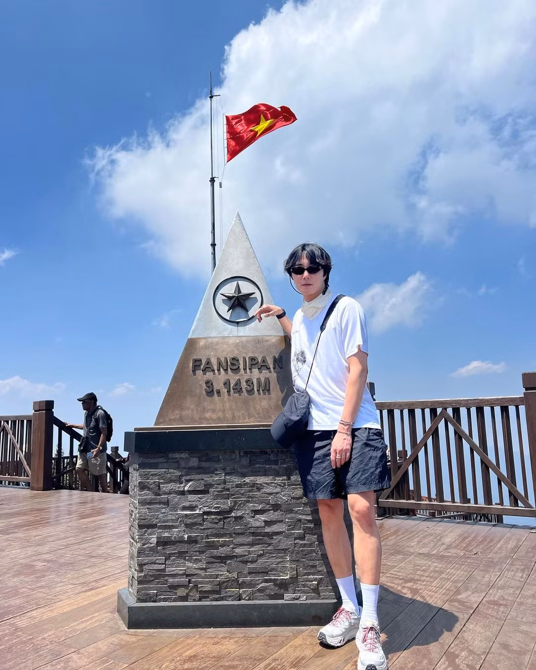 Jung Il Woo đang có chuyến nghỉ dưỡng ở Việt Nam.