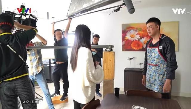 Tuấn Tú trở thành ông nội trợ trong phim mới Tuấn Tú trở thành ông nội trợ trong phim mới