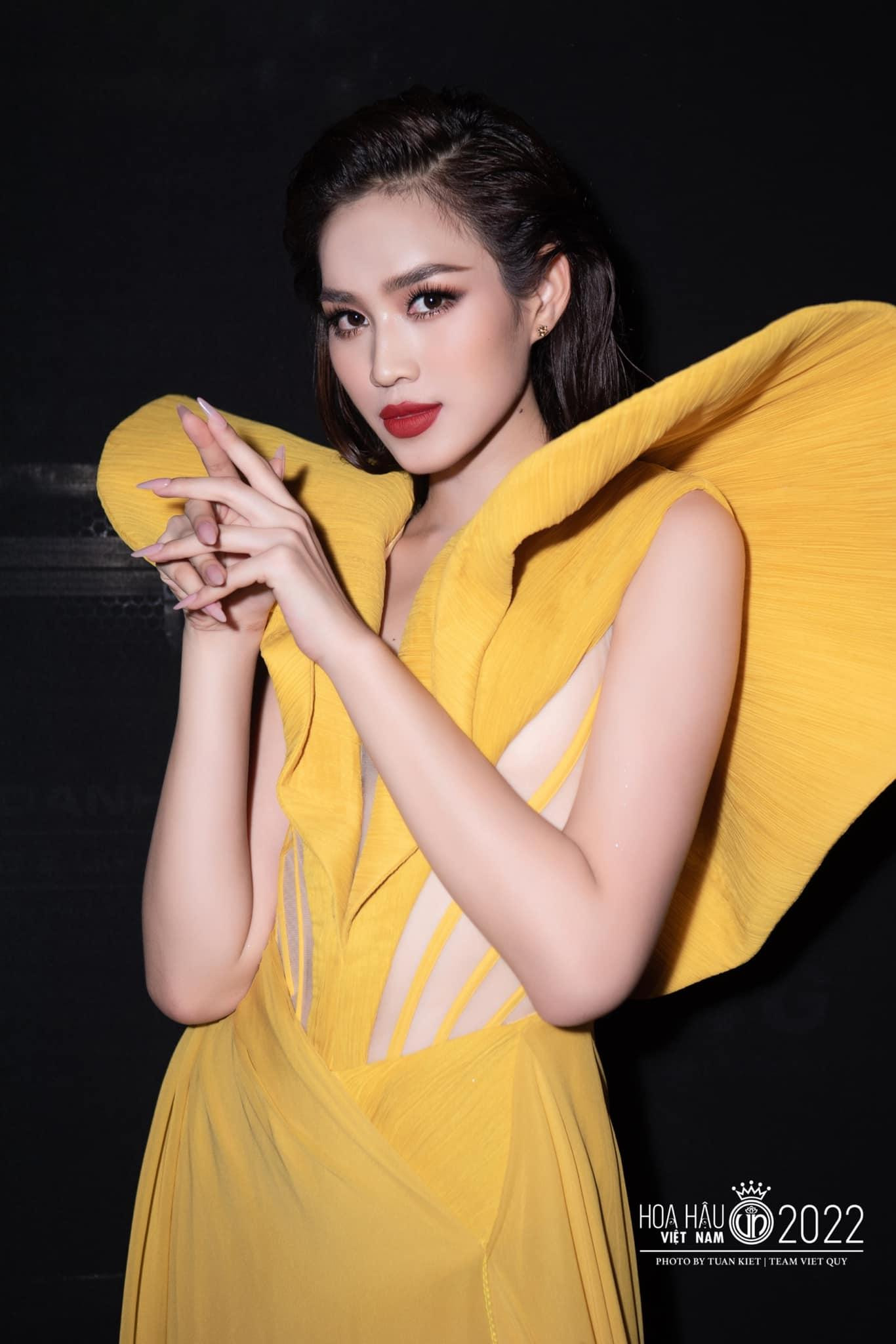 Đỗ Thị Hà sắp hết nhiệm kỳ Hoa hậu Việt Nam. Đỗ Thị Hà sắp hết nhiệm kỳ Hoa hậu Việt Nam.