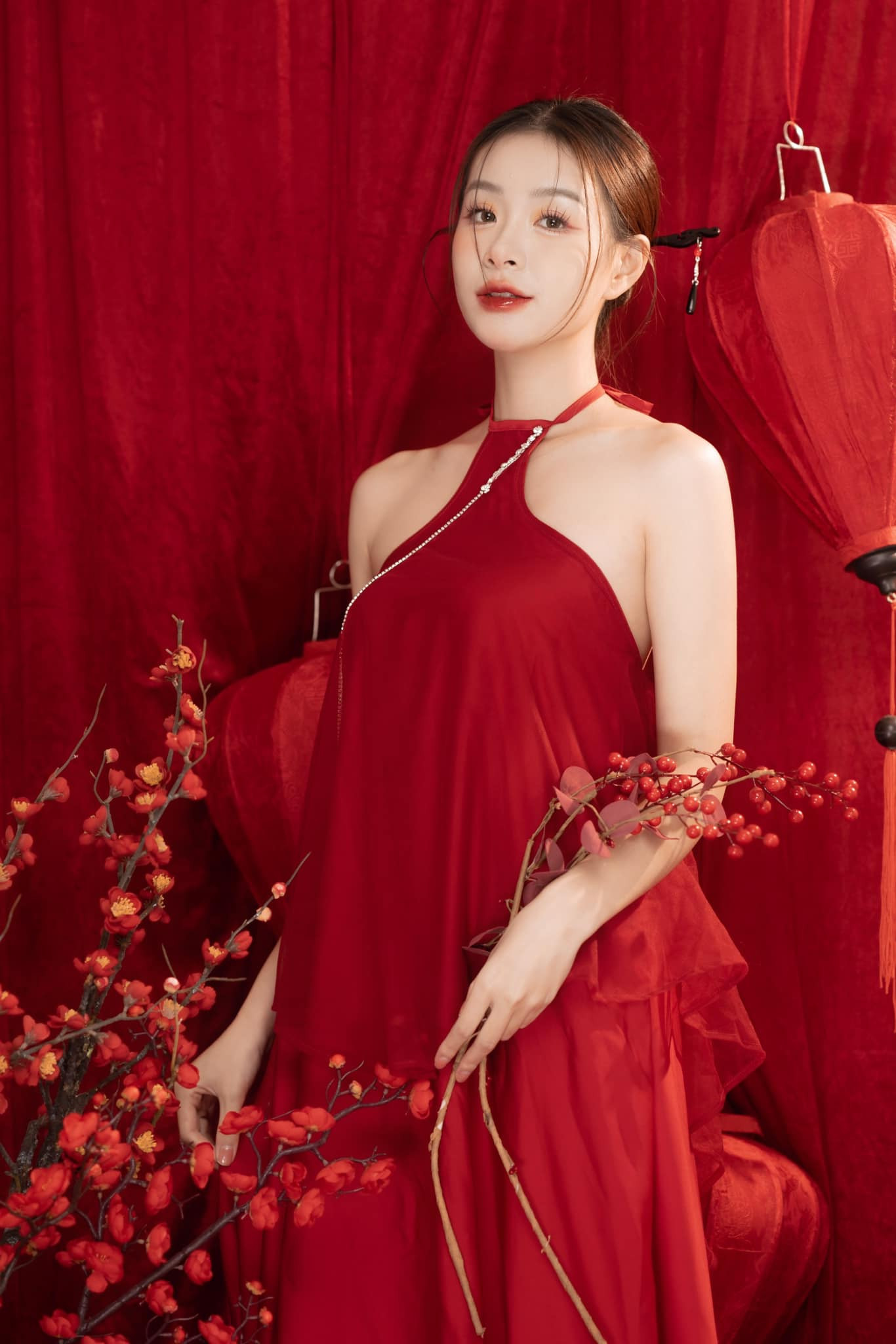 Netizen cho rằng Huyền Trang xứng đáng có vai chính. Netizen cho rằng Huyền Trang xứng đáng có vai chính.