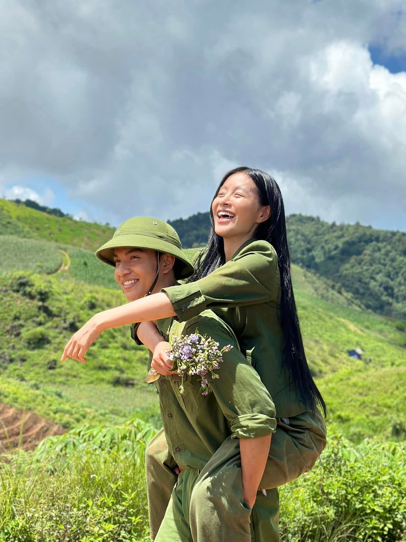 Huyền Trang có nhan sắc trong trẻo, nhẹ nhàng. Huyền Trang có nhan sắc trong trẻo, nhẹ nhàng.