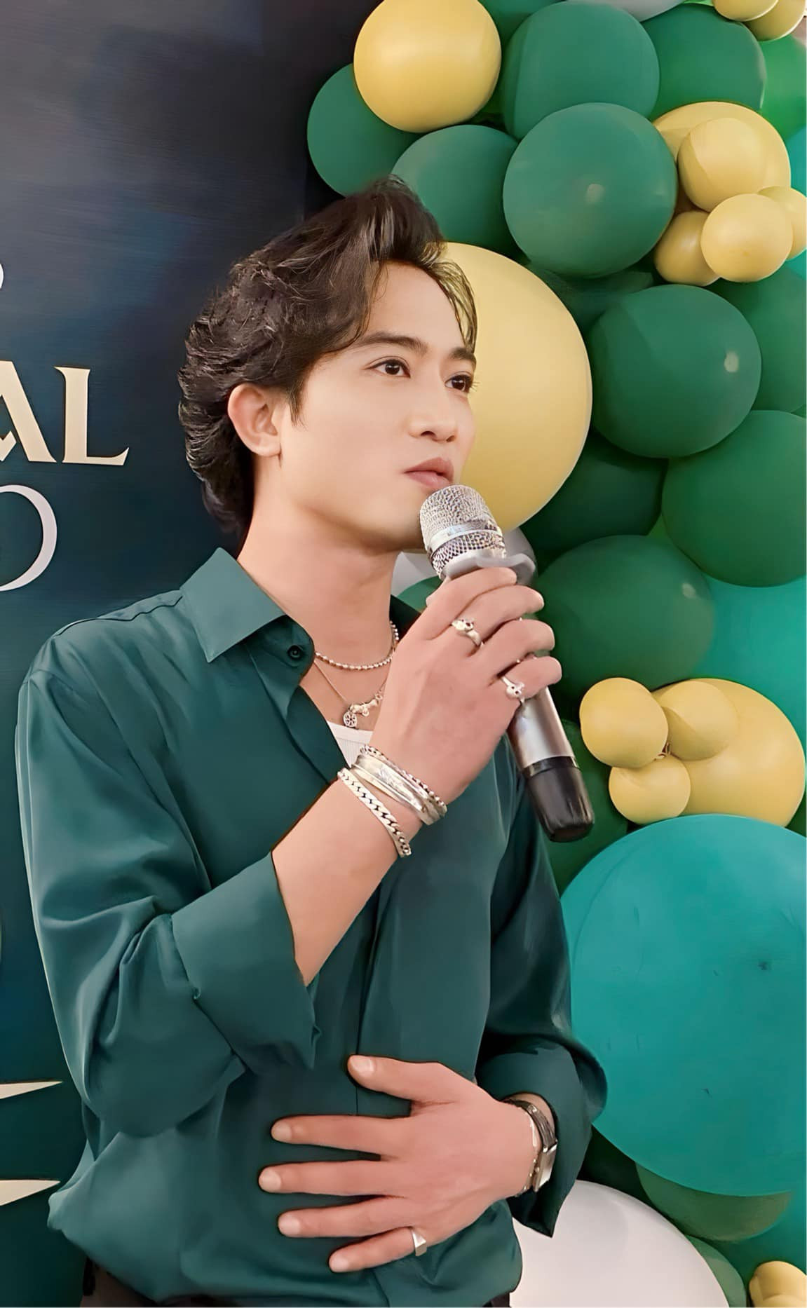 Khán giả ủng hộ nam diễn viên tham gia Anh Trai Vượt Ngàn Chông Gai mùa 2.