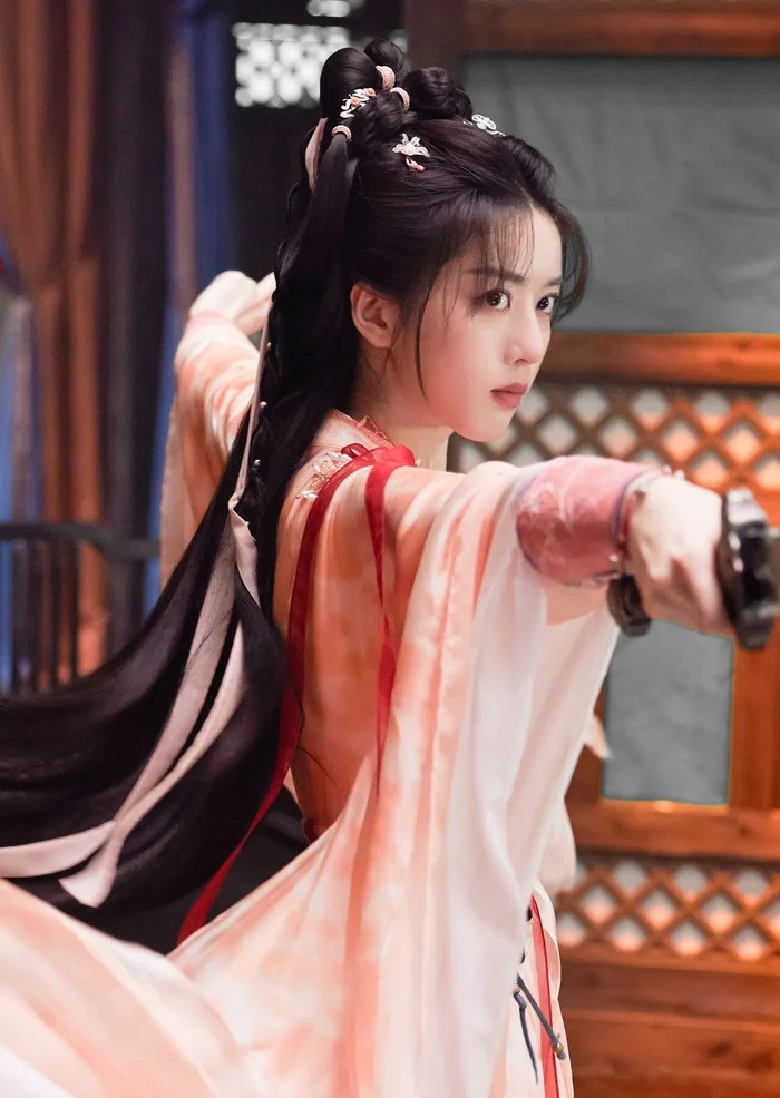 Lý Khải Hinh đang vướng bê bối vạ miệng.