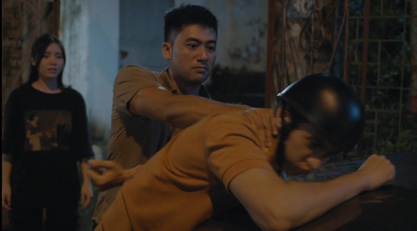 Đã vậy, Quân còn chịu thua dưới tay Khải Đã vậy, Quân còn chịu thua dưới tay Khải