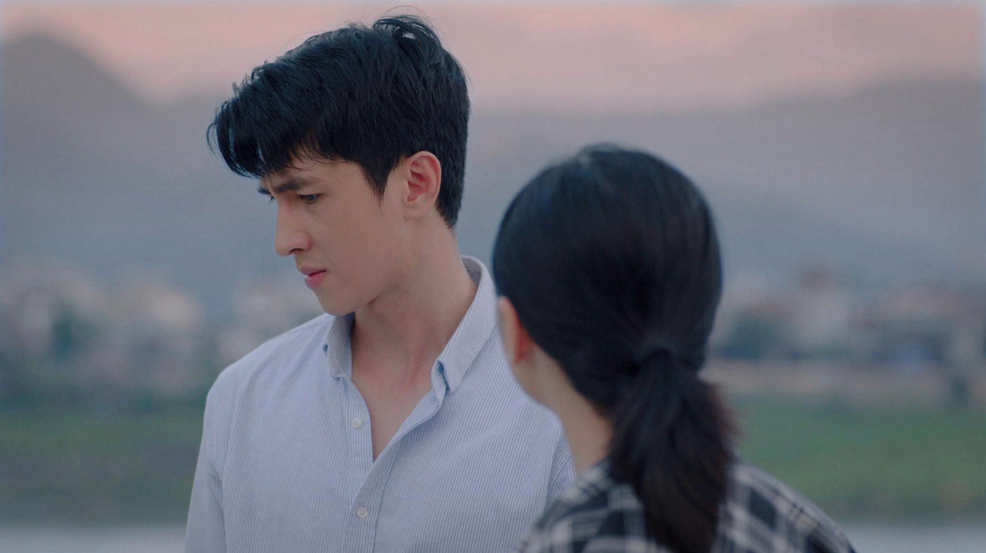 Sơn Ca phẫn nộ khi biết Quân phản bội Sơn Ca phẫn nộ khi biết Quân phản bội