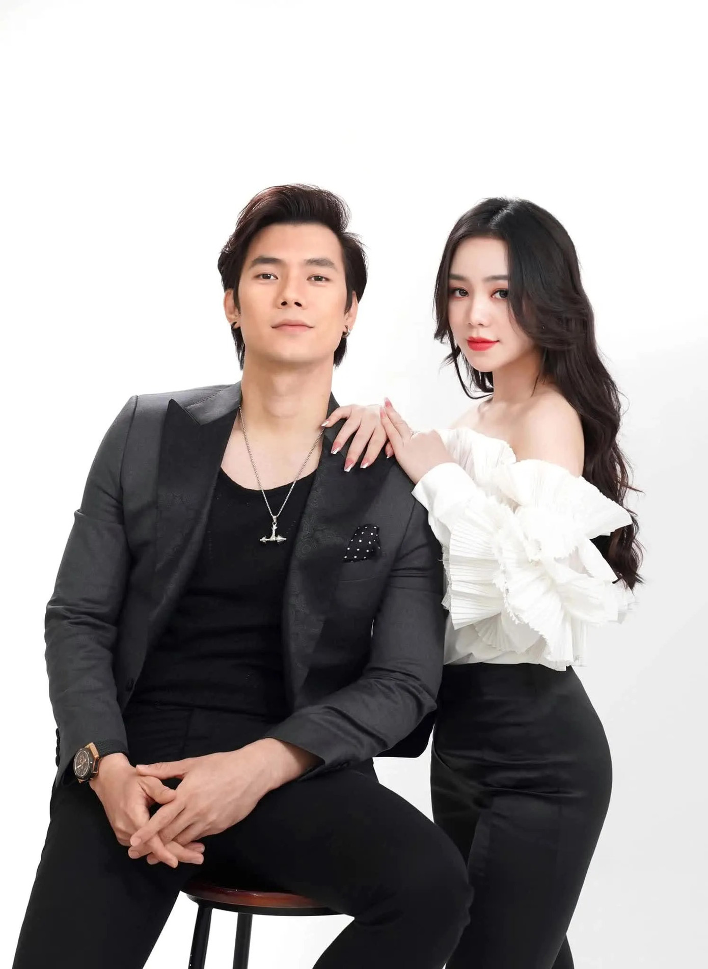 Hai cặp ứng viên được khán giả đề cử cho Secret Love bản Việt. Hai cặp ứng viên được khán giả đề cử cho Secret Love bản Việt.