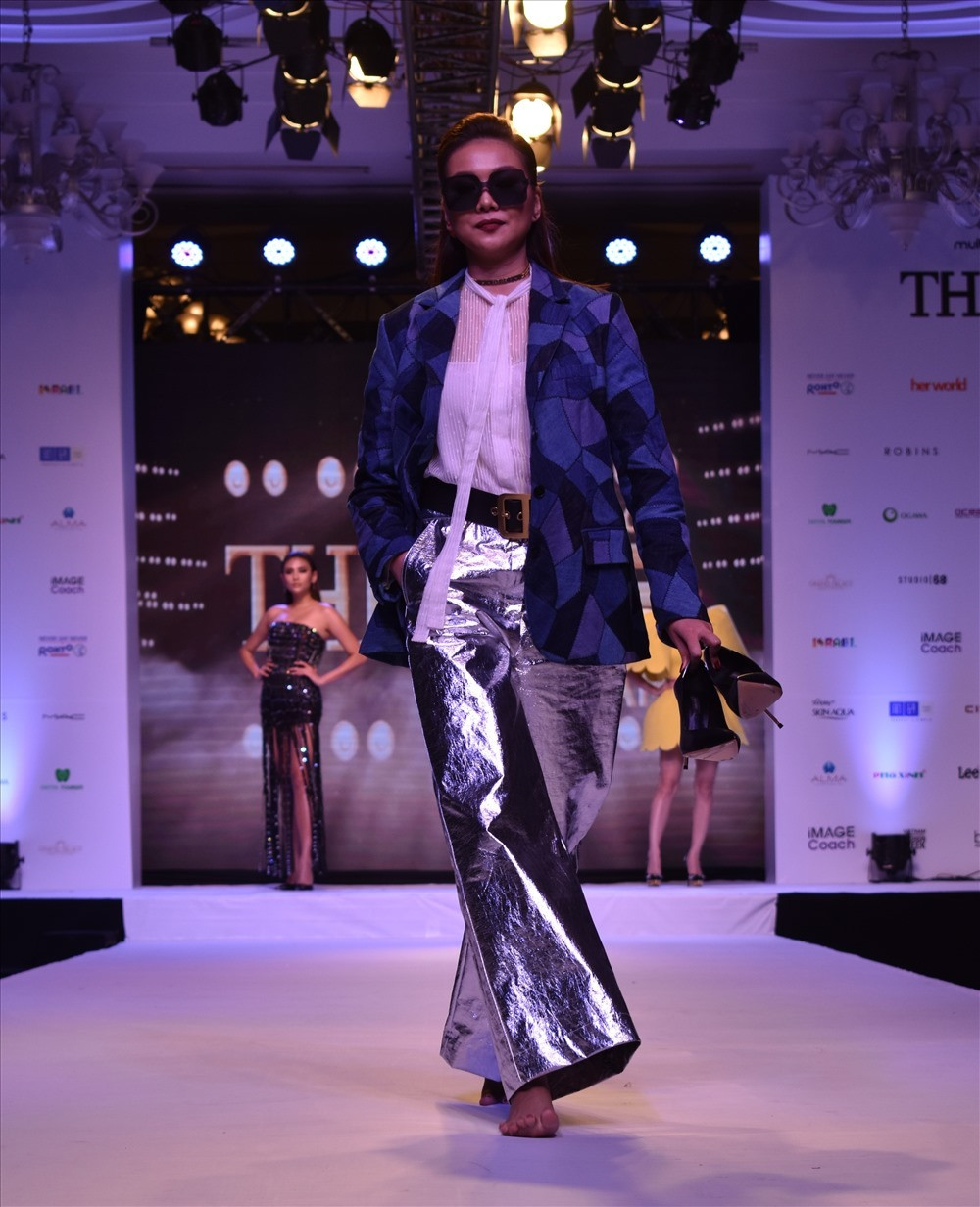 Hương Giang từng "khịa" Thanh Hằng về cú ngã từ 4 năm trước. Hương Giang từng "khịa" Thanh Hằng về cú ngã từ 4 năm trước.