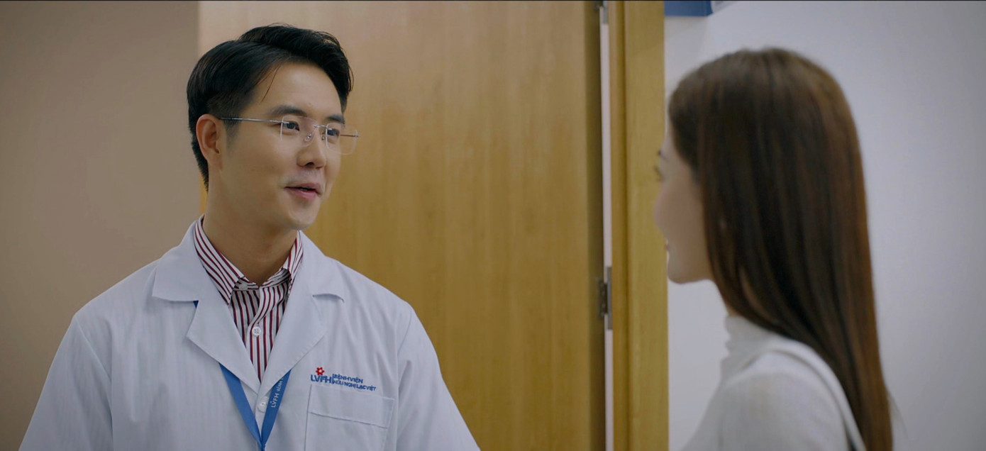 Như Ý bất ngờ gặp bác sĩ Tuấn.