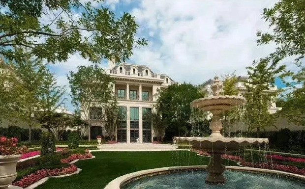 Tòa biệt thự được cho là nhà tân hôn của cặp đôi.