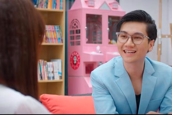 MC Công Tố làm khách mời trong Thương Ngày Nắng Về MC Công Tố làm khách mời trong Thương Ngày Nắng Về