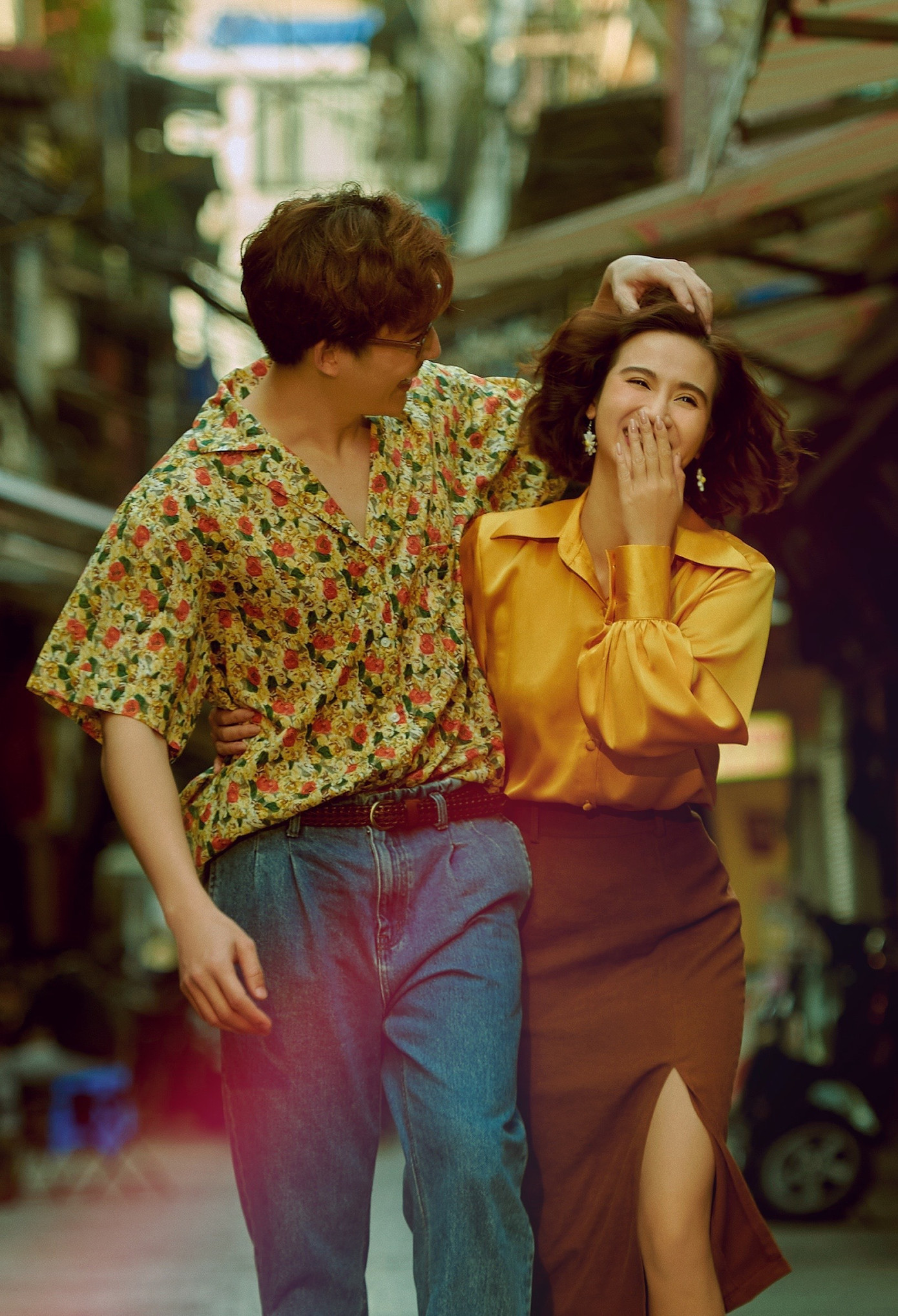 Netizen suy đoán hai diễn viên ngại ngùng vì đều đang hẹn hò với người khác. Netizen suy đoán hai diễn viên ngại ngùng vì đều đang hẹn hò với người khác.