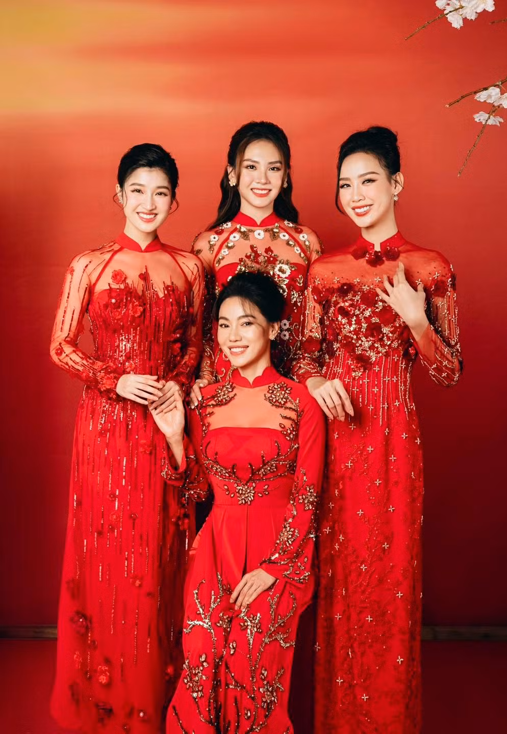 Mai Phương vẫn thân thiết với "dì Dung" không như mọi người hiểu lầm.