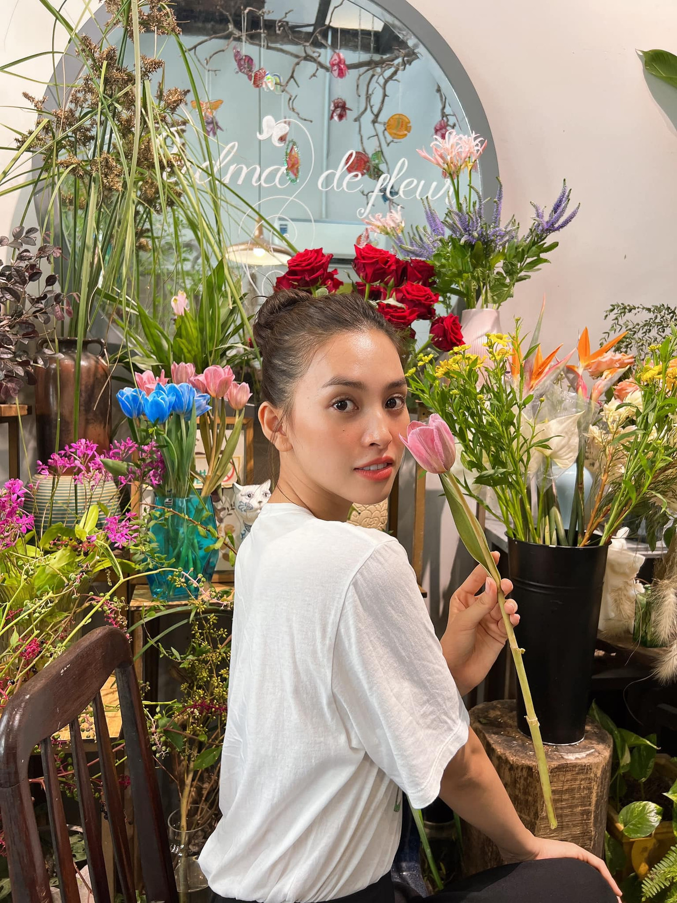 Tiểu Vy ngày càng được yêu thích dù đã đăng quang khá lâu.