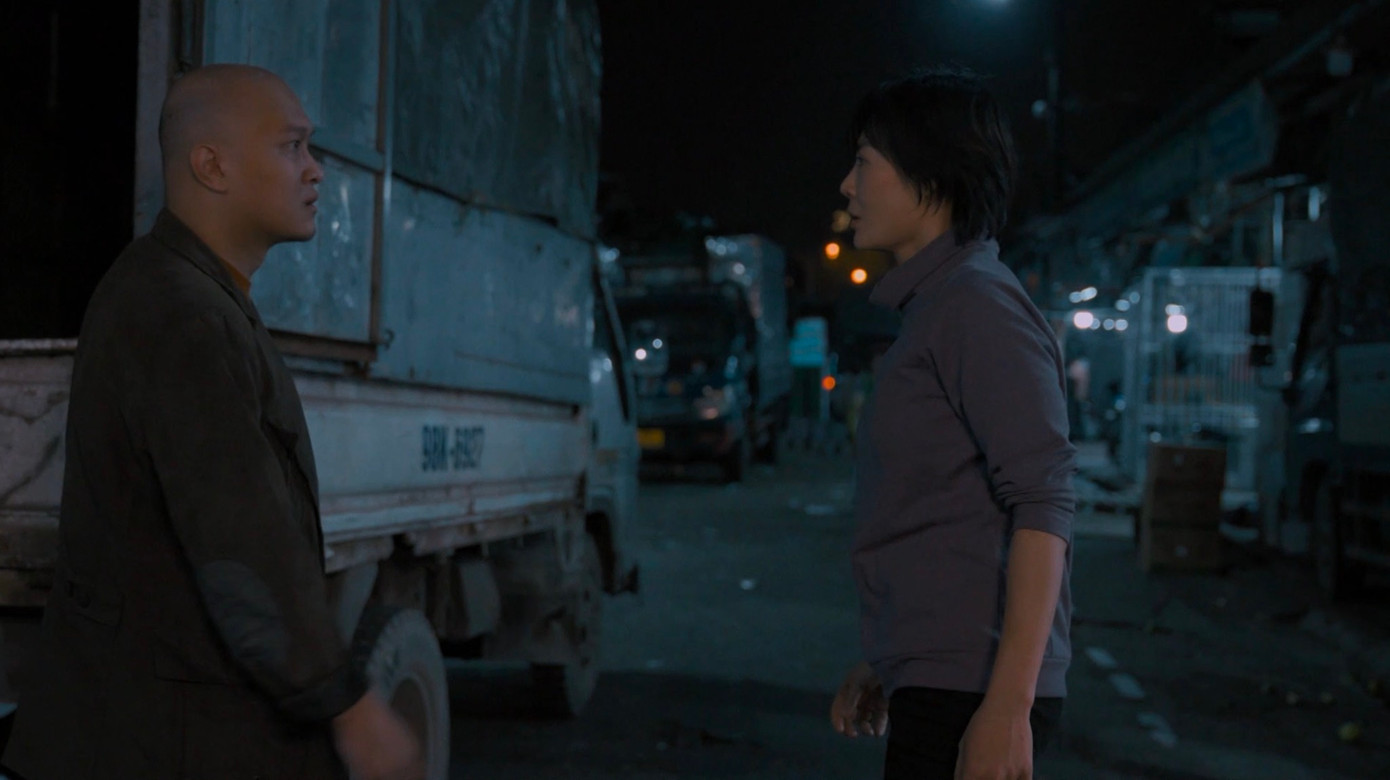 Nhưng cô mới phát hiện chồng mình còn sống. Nhưng cô mới phát hiện chồng mình còn sống.