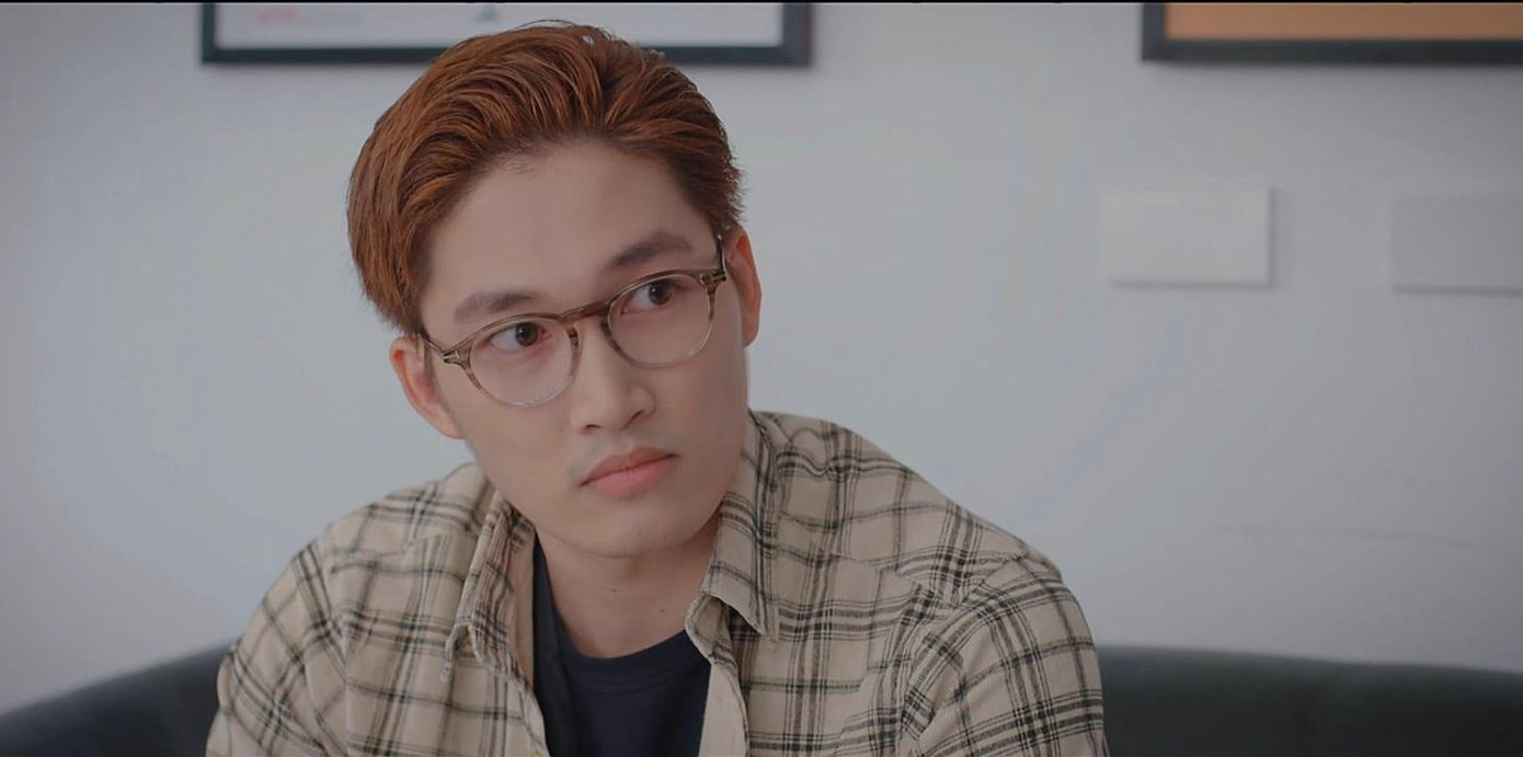 Cô quyết định cho Duy thử việc thêm một tháng nữa