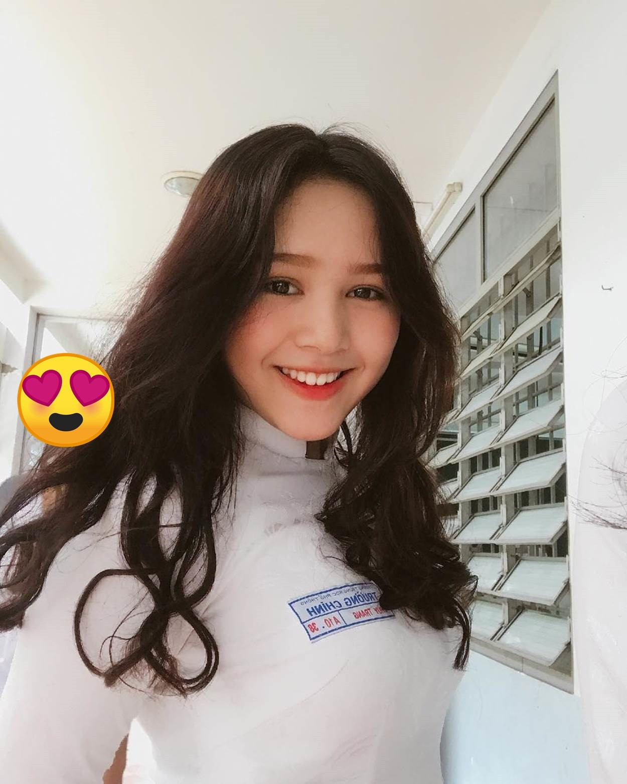 Xoài Non sở hữu vẻ ngoài xinh xắn từ thời còn đi học.