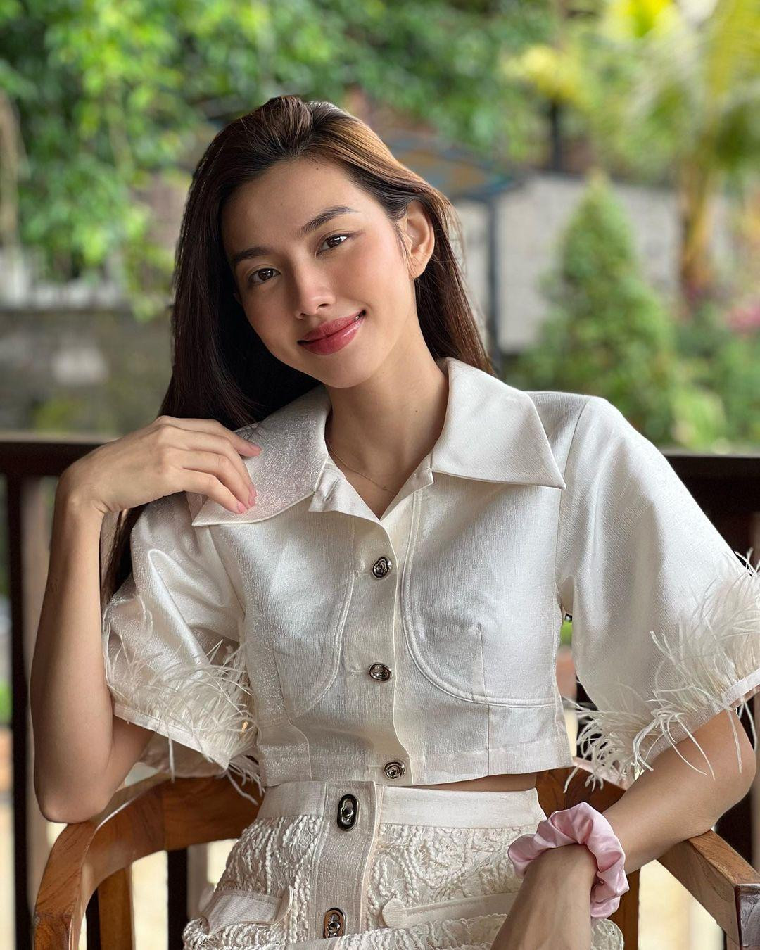 Thùy Tiên có nhiều thành tích đáng nể trước khi trao lại vương miện