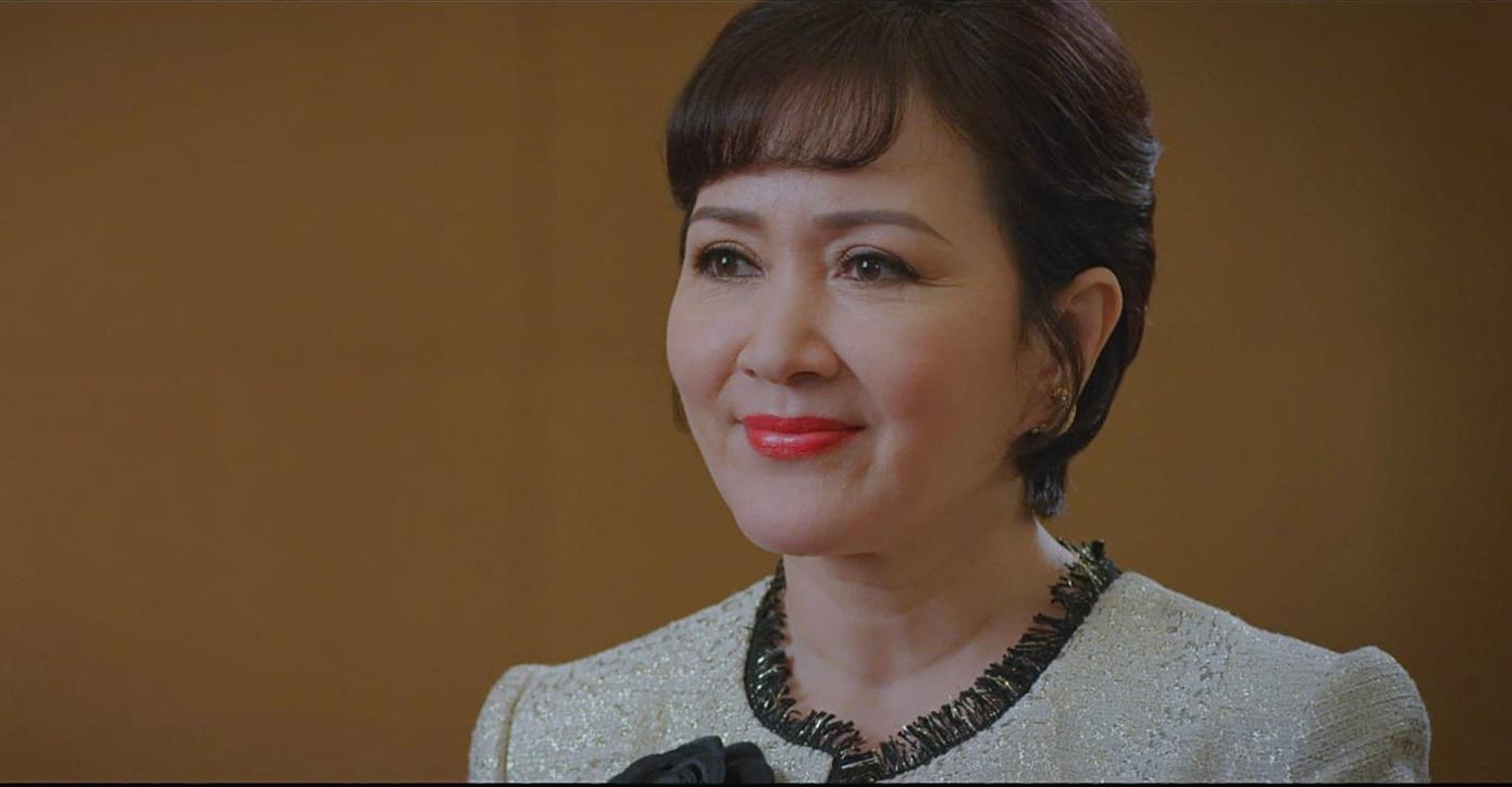 Vân Trang làm ở công ty Hoàng Kim chỉ để tìm mẹ ruột Vân Trang làm ở công ty Hoàng Kim chỉ để tìm mẹ ruột