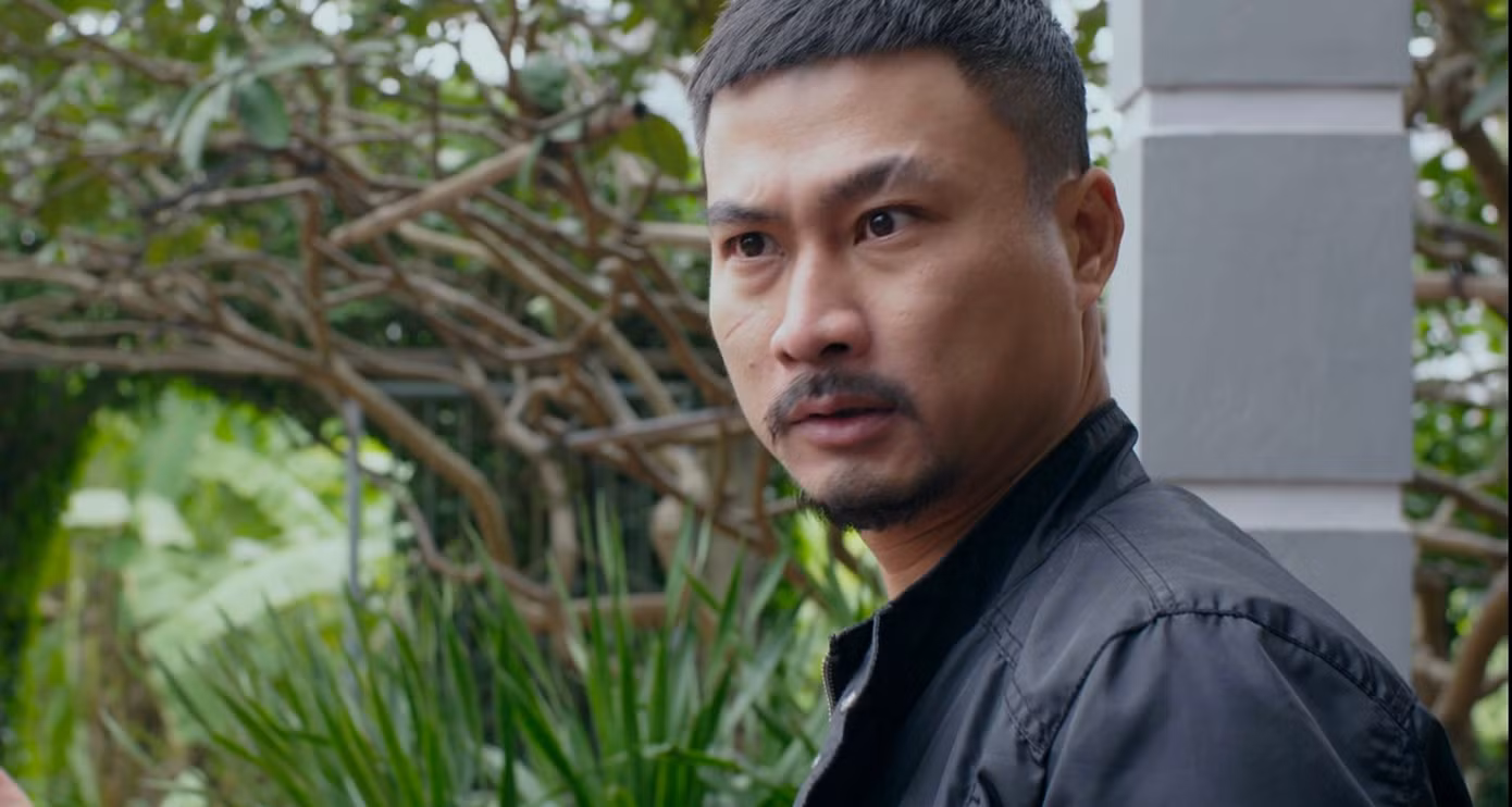 Duy Hưng lại để râu cho già đi.