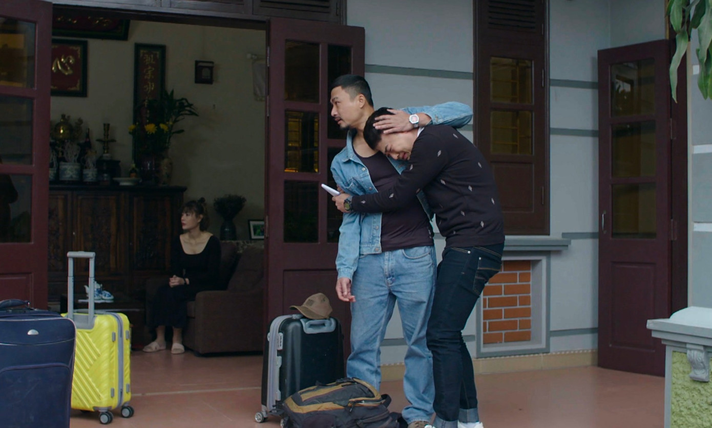 Tuấn Tú khóc nhiều trong phim này.