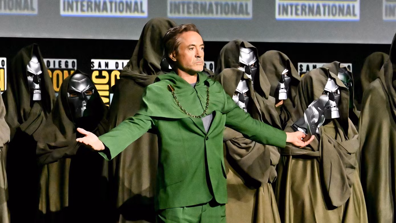 Robert Downey Jr. trở lại với bất ngờ lớn.