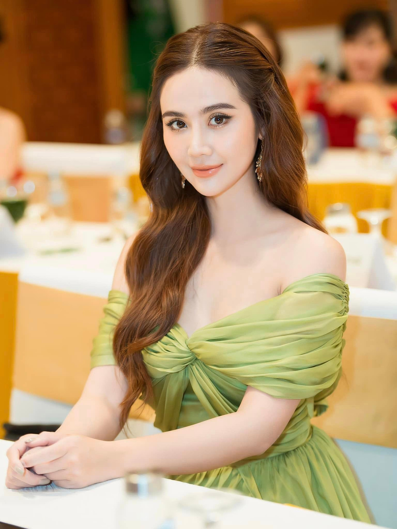 Huyền Lizzie tham dự nhiều sự kiện sau phim Thương Ngày Nắng Về