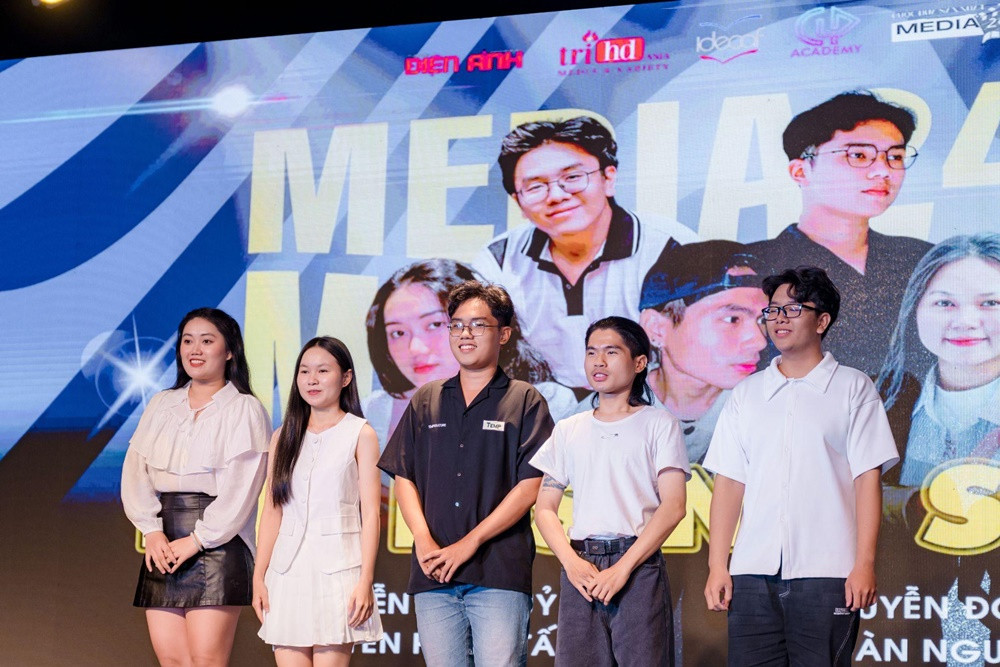 Đây là cuộc thi làm phim ngắn dành cho các bạn sinh viên. Đây là cuộc thi làm phim ngắn dành cho các bạn sinh viên.