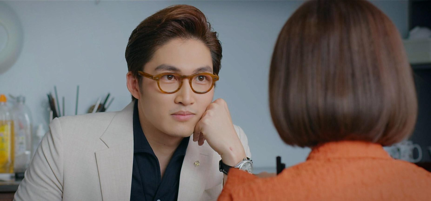 Trước khi quay phim, Đình Tú và Huyền Lizzie chỉ quen biết sơ sơ Trước khi quay phim, Đình Tú và Huyền Lizzie chỉ quen biết sơ sơ