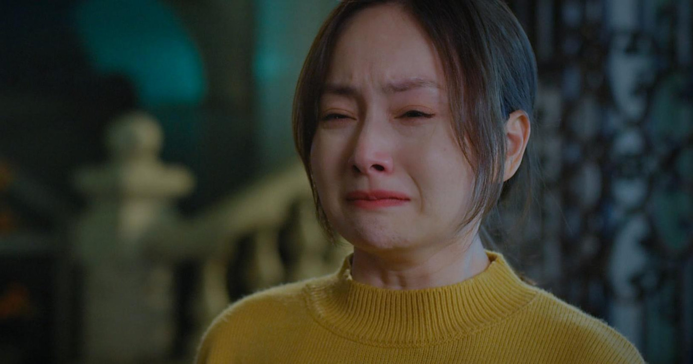 Lan Phương có rất nhiều cảnh khóc cảm động trong phim