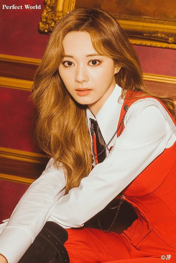 Netizen cho rằng Tzuyu bị đối xử không công bằng Netizen cho rằng Tzuyu bị đối xử không công bằng