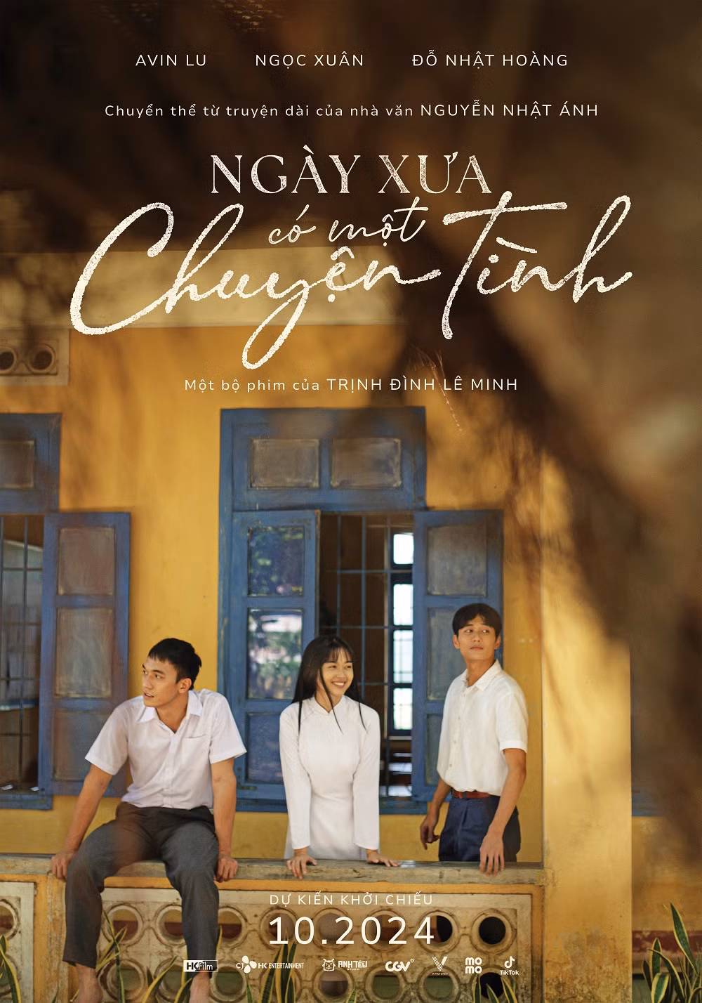 Poster phim ngập không khí hoài niệm.