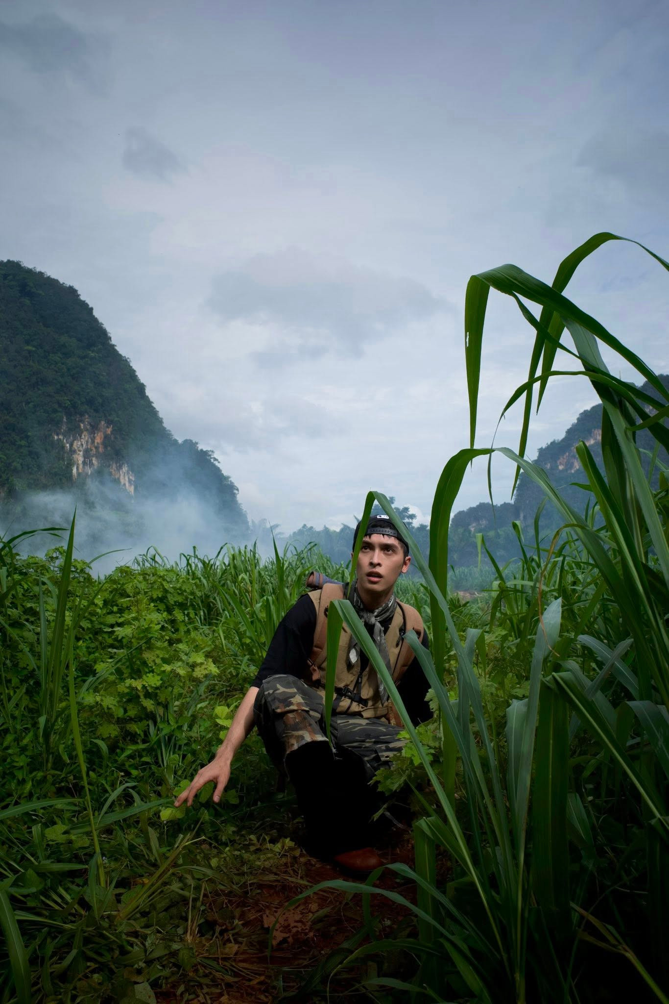 Thực tế là Công Dương chỉ ghé thăm địa điểm quay phim mà thôi. Thực tế là Công Dương chỉ ghé thăm địa điểm quay phim mà thôi.