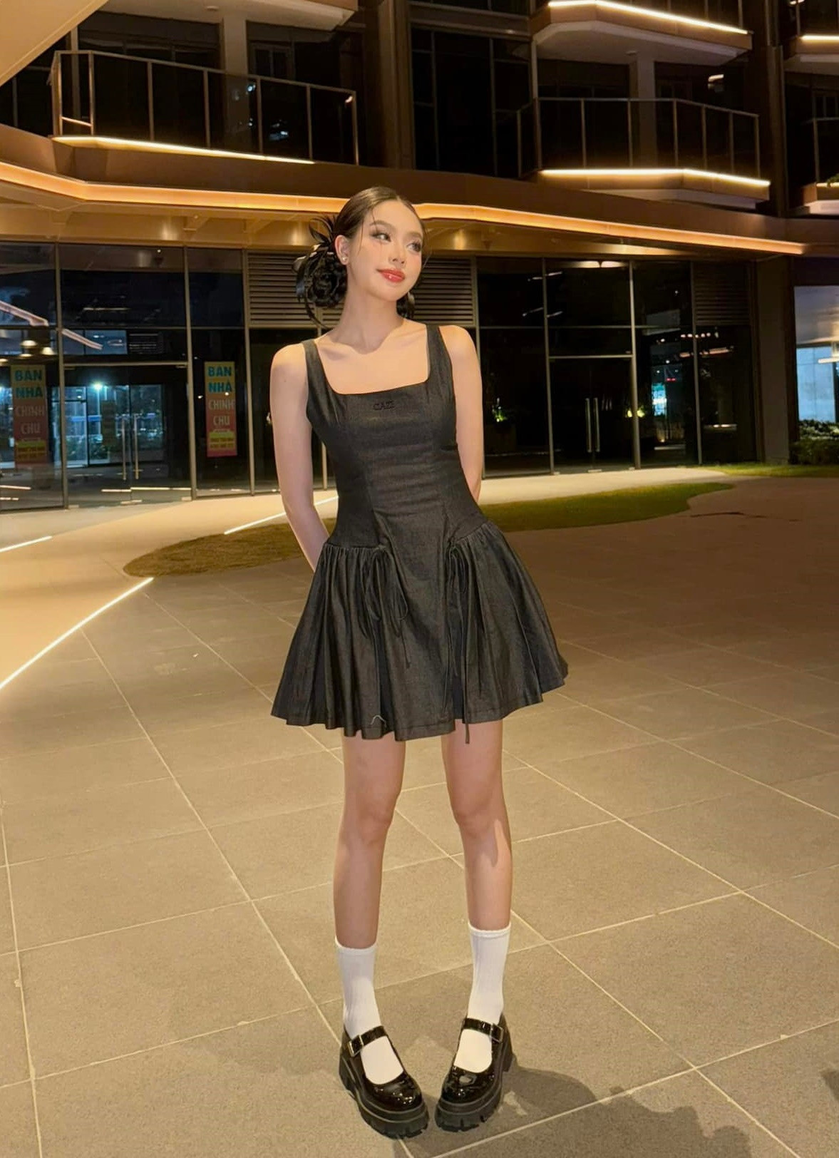 Nàng hậu khoe tạo hình mới rất dễ thương.