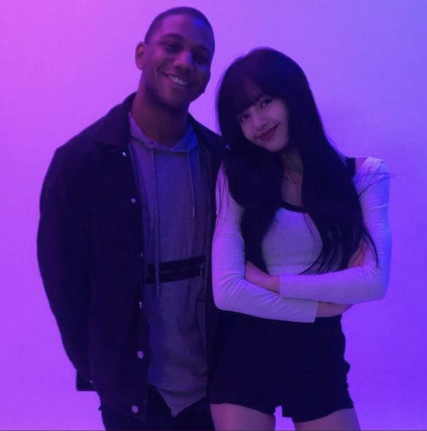 Anthony King và Lisa