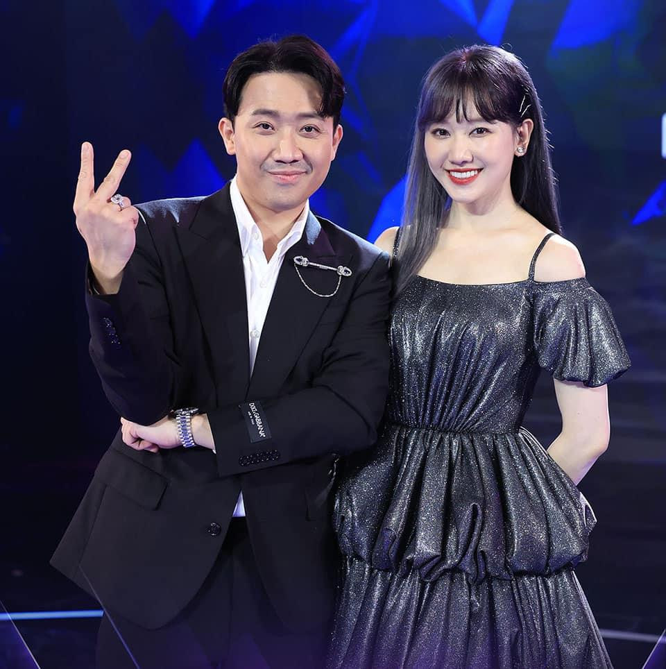 Hai vợ chồng cũng không có nhiều tương tác công khai như trước kia.